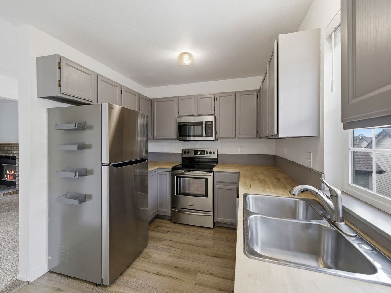 2828 Silverplume Dr Apt N1 - Photo 7 of 19