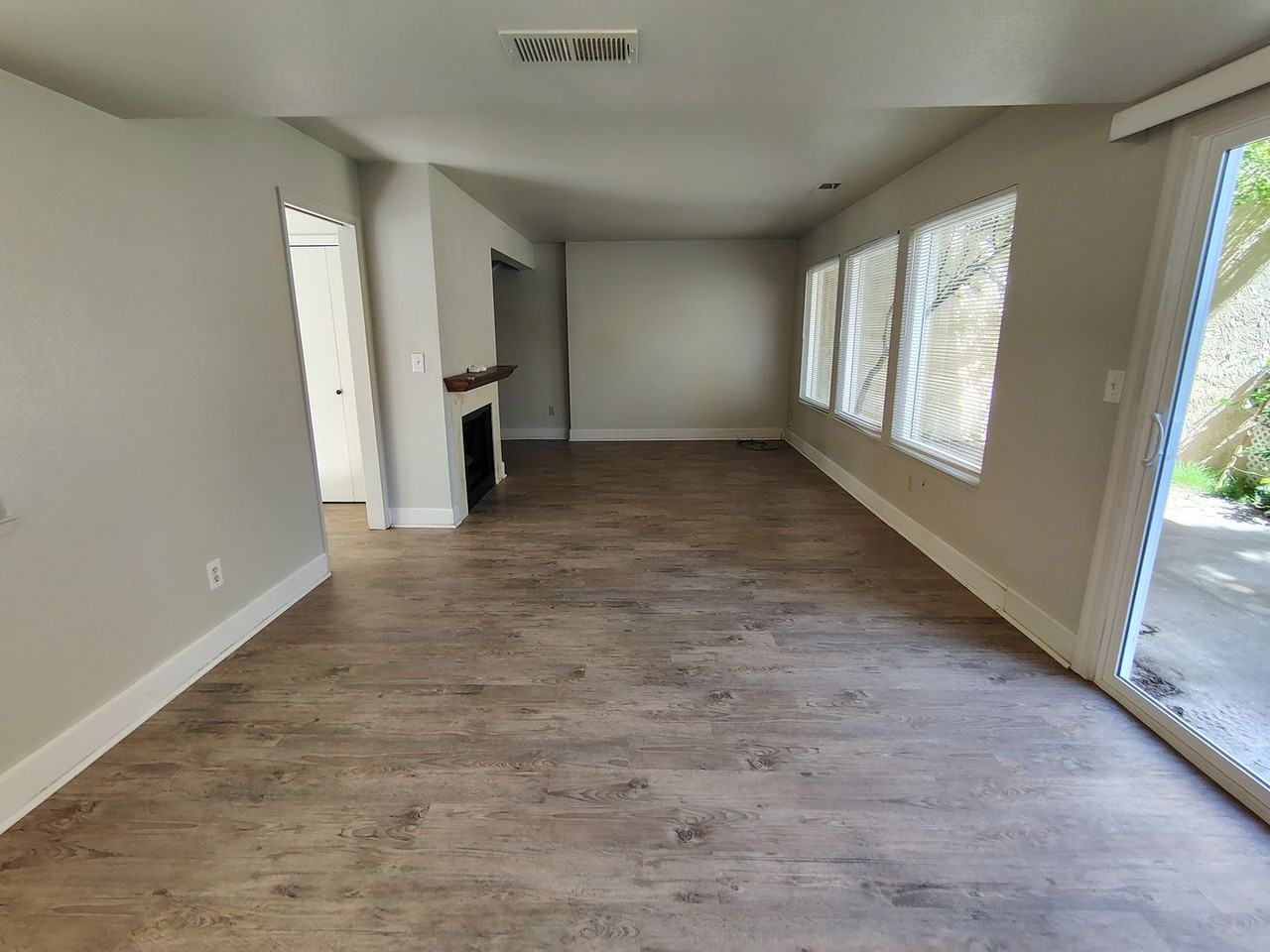 939 Claremont Ct - Photo 5 of 19