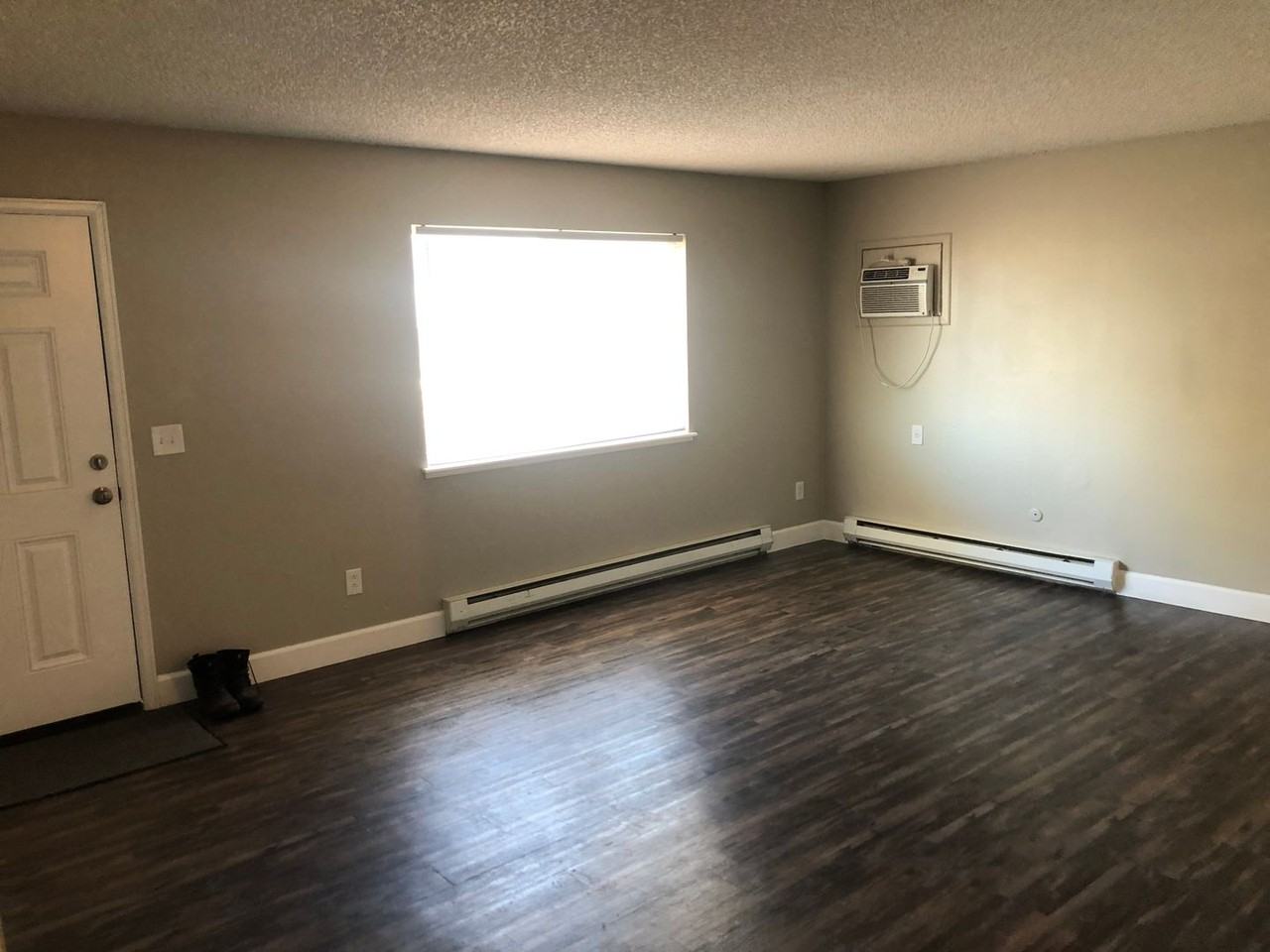 13162 E 13th Pl - Photo 3 of 24