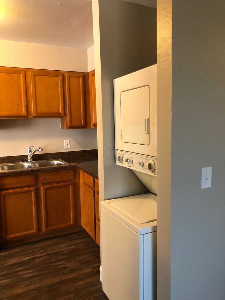 13162 E 13th Pl - Photo 5 of 24
