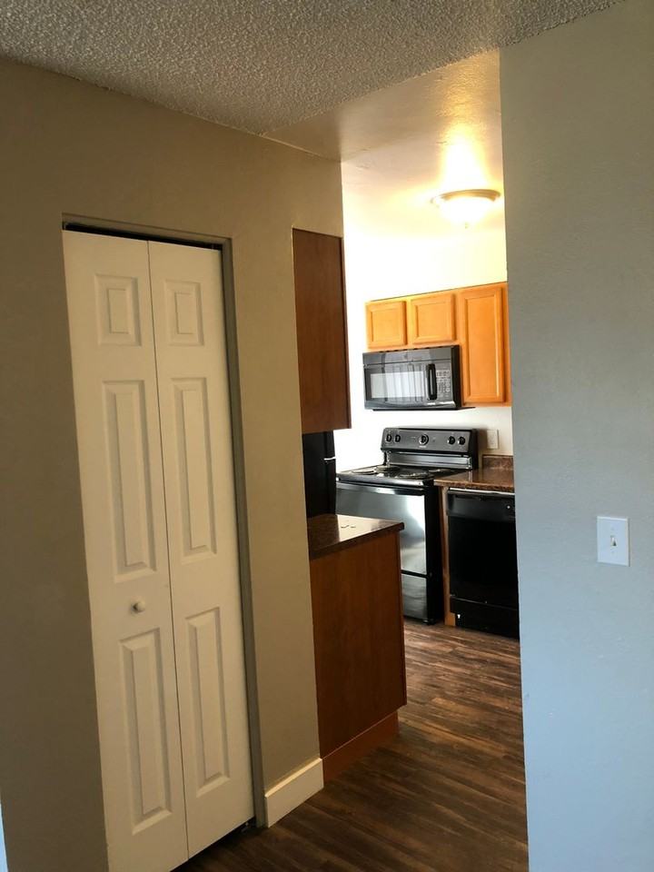 13162 E 13th Pl - Photo 6 of 24