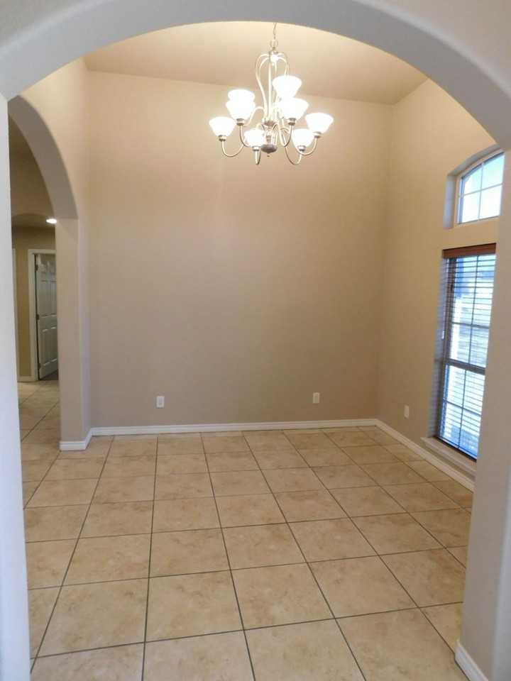 244 Ariana Ct - Photo 5 of 25
