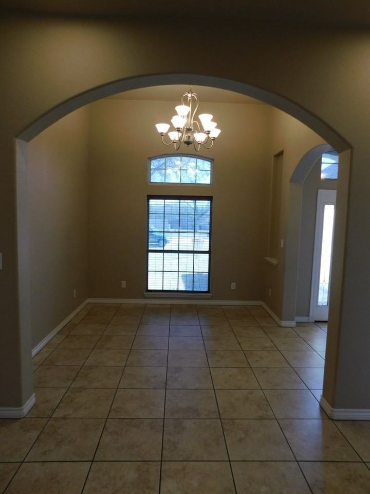 244 Ariana Ct - Photo 6 of 25
