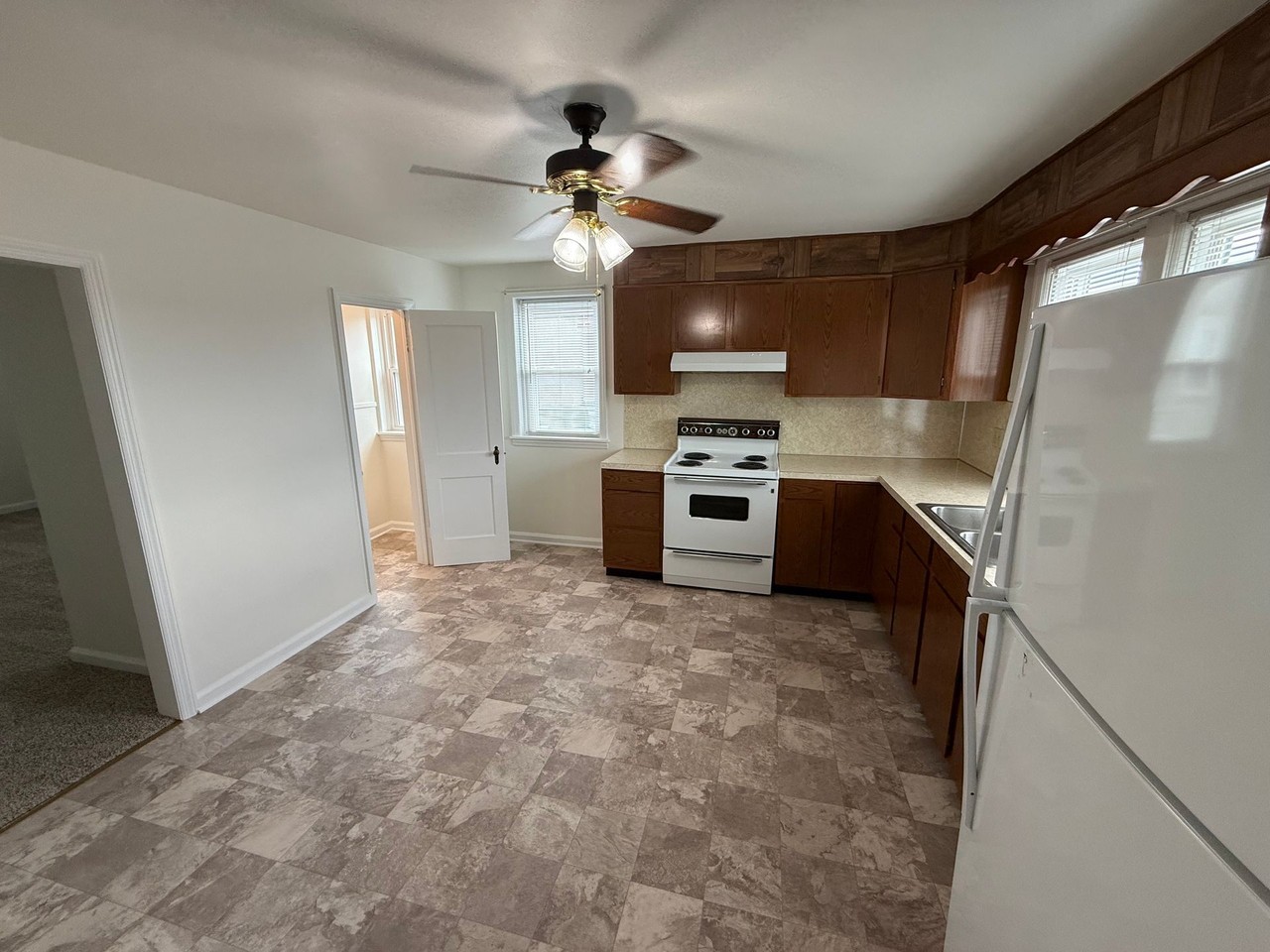 317-321 S. Washington Street - Photo 3 of 9