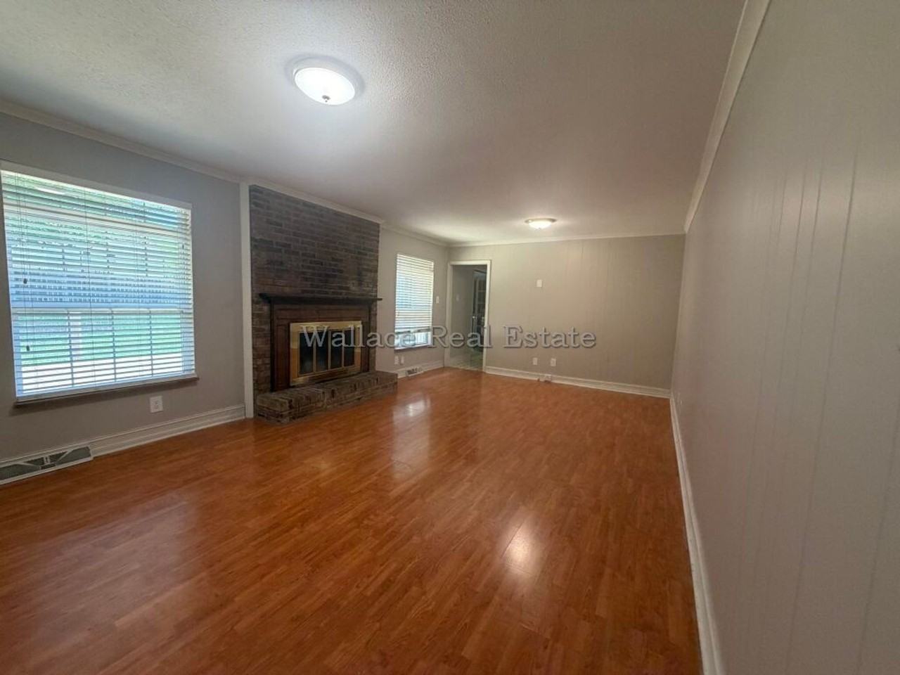 721 E Meadecrest Dr - Photo 4 of 17