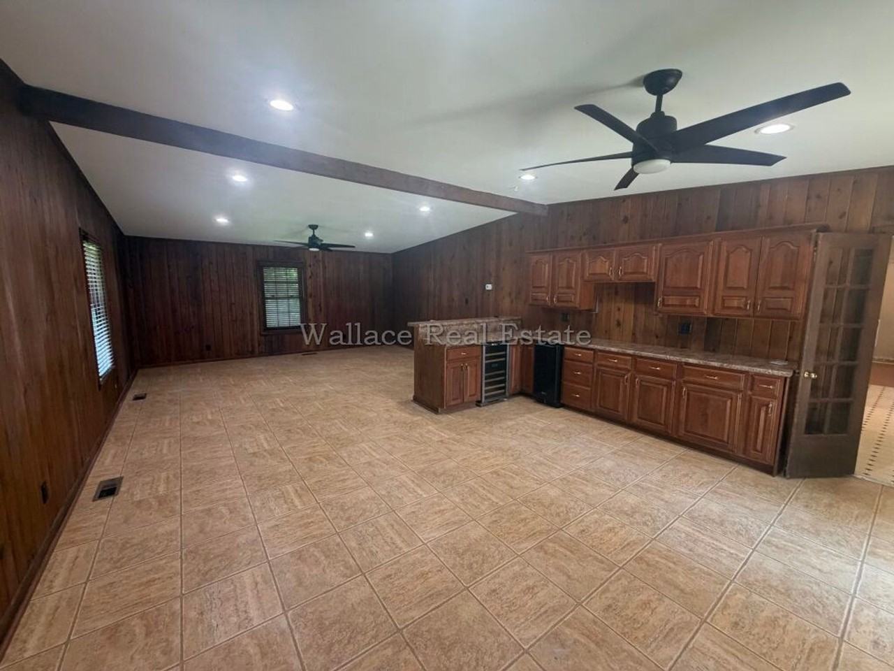 721 E Meadecrest Dr - Photo 5 of 17