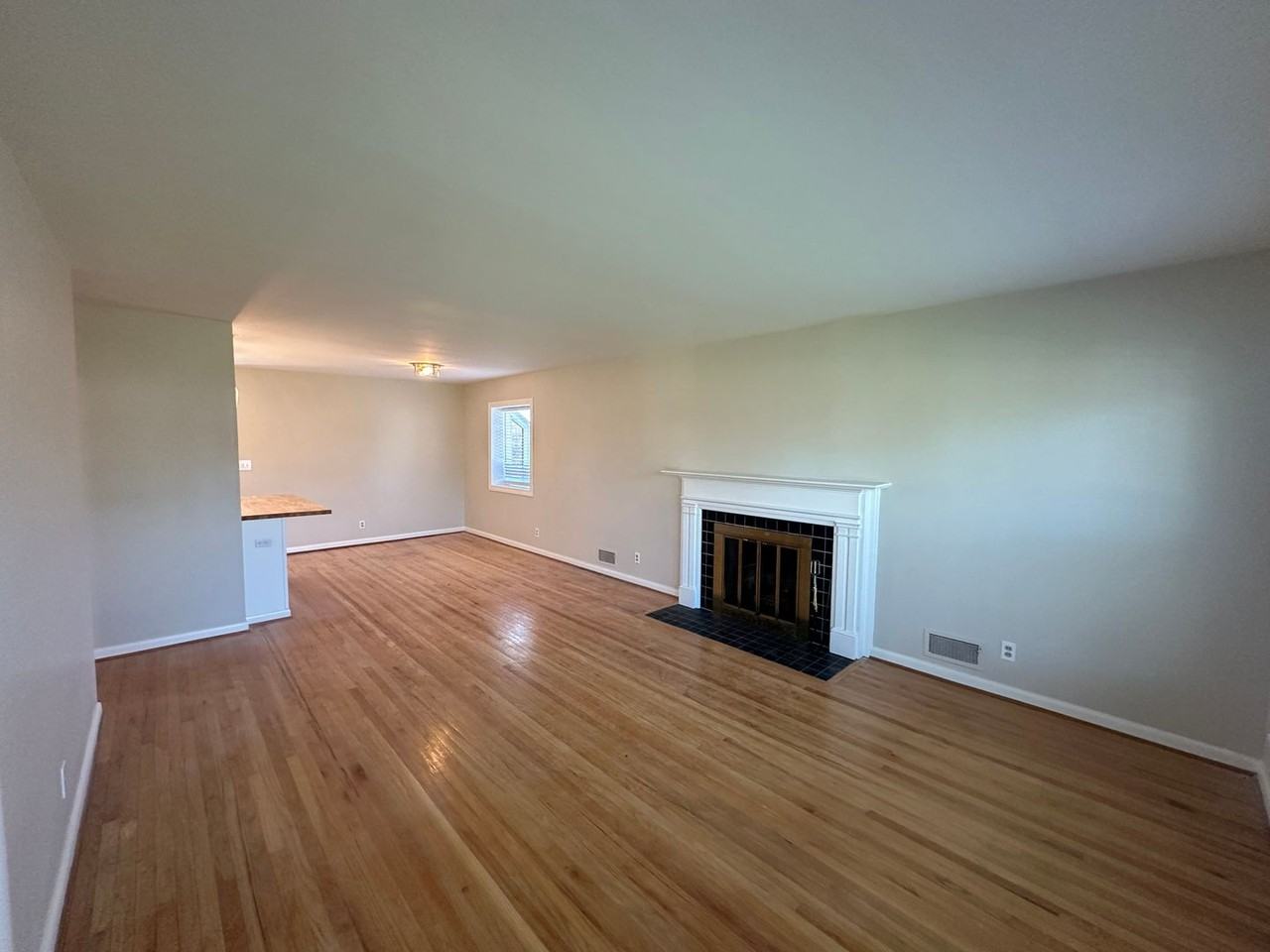 6892 Green Meadow Cir - Photo 3 of 19