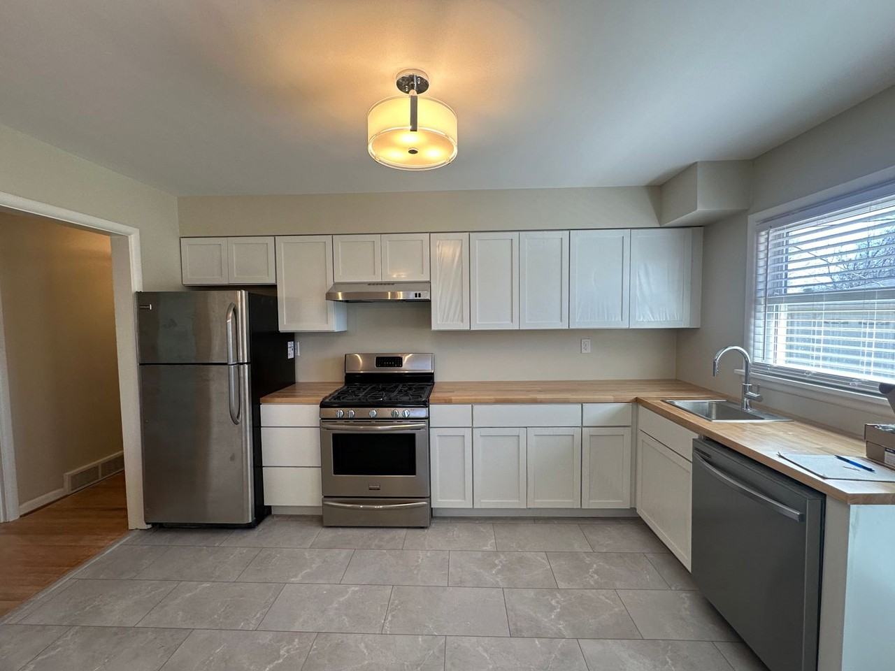 6892 Green Meadow Cir - Photo 5 of 19