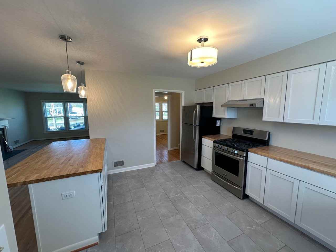 6892 Green Meadow Cir - Photo 6 of 19