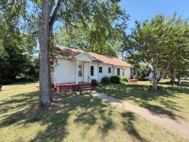 543 Hyde Park Dr Ne - Photo 1 of 1