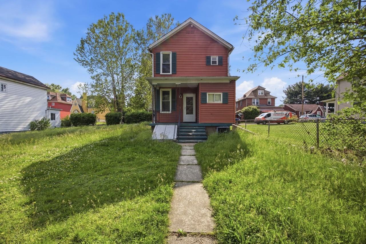 827 Hinnerman St - Photo 6 of 27