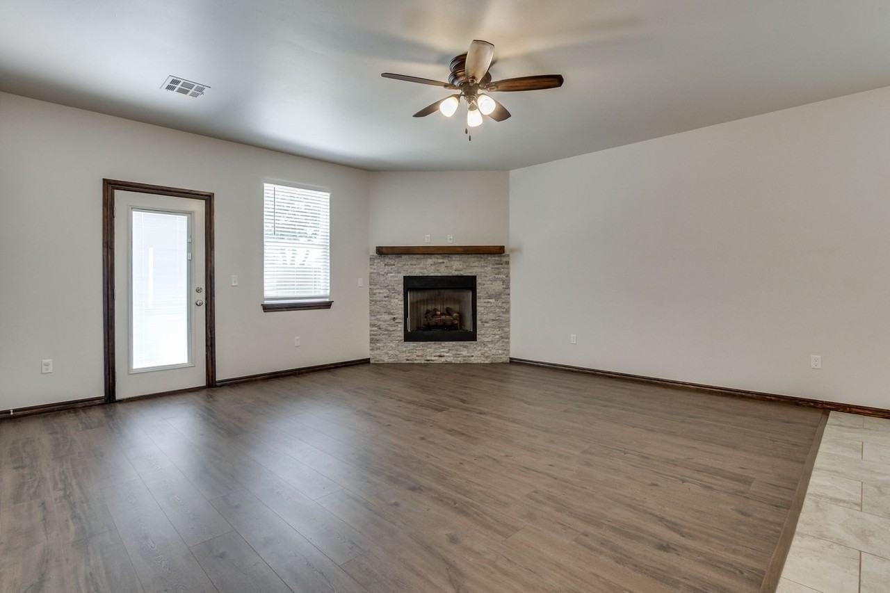 2200 Alta Vista Ln - Photo 7 of 37