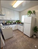 812 S Glendale Ave - Photo 1 of 1