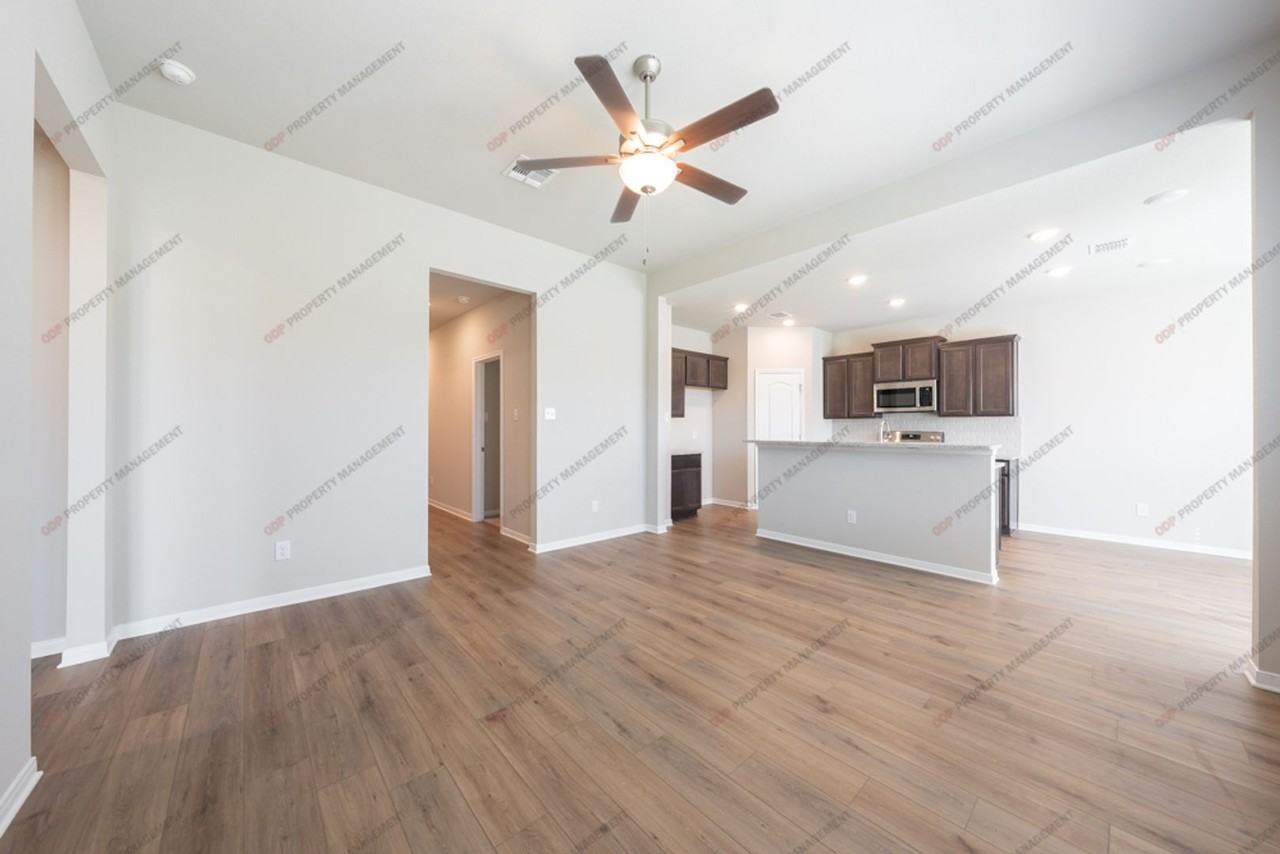 5432 Friars Loop - Photo 7 of 26
