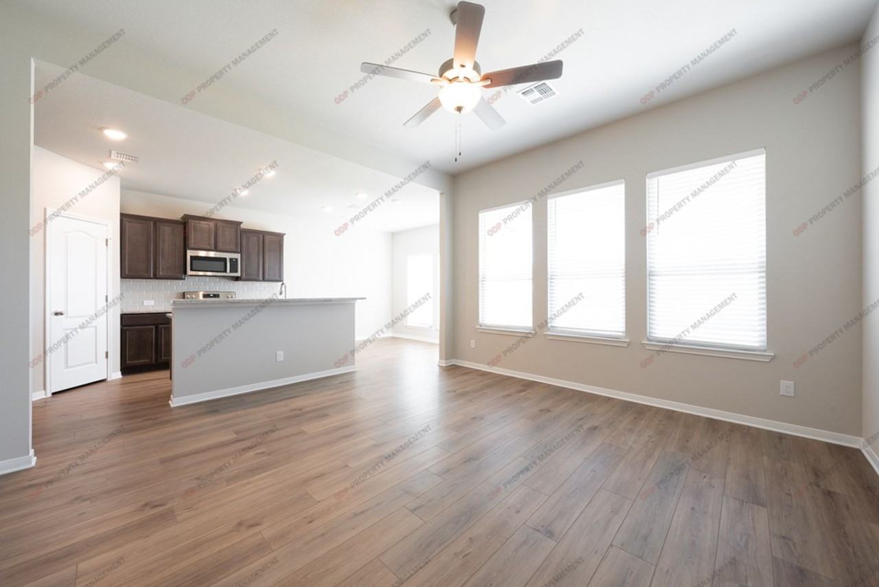 5432 Friars Loop - Photo 7 of 25