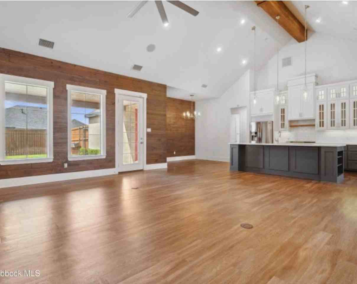 623 N 9th St - Photo 4 of 24