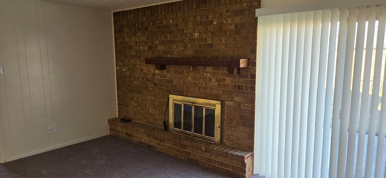 1711 Godman St - Photo 3 of 19