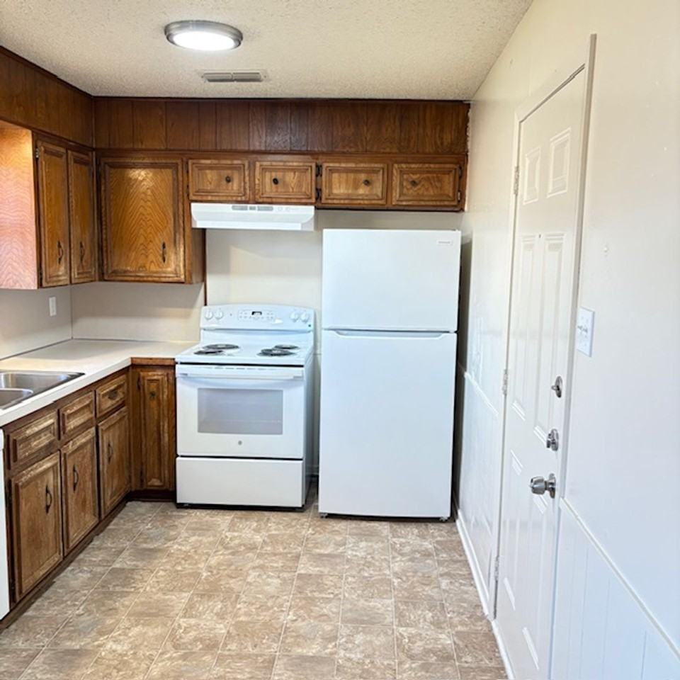 1711 Godman St - Photo 6 of 19