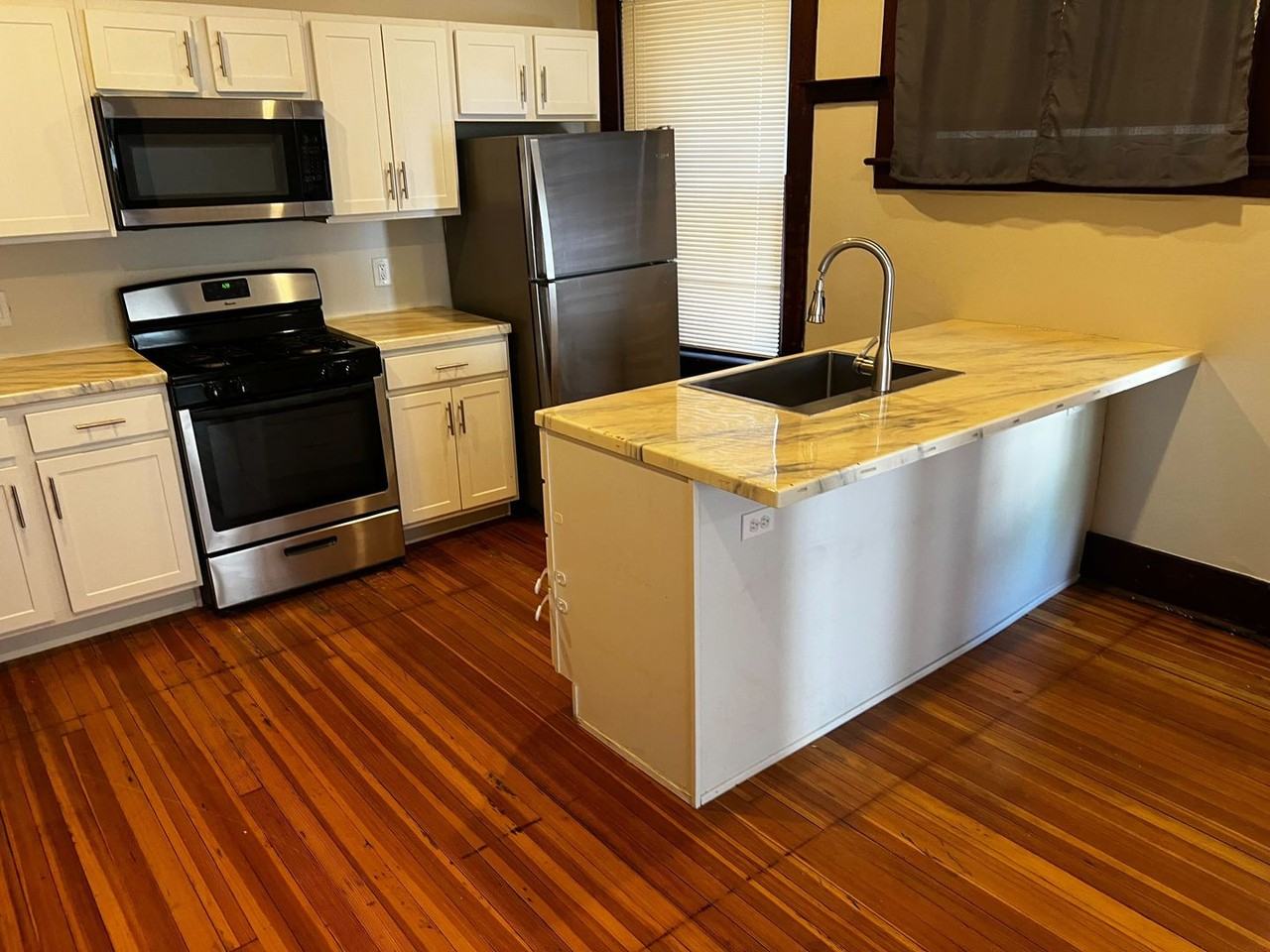 210 Myrtle Ave - Photo 2 of 5