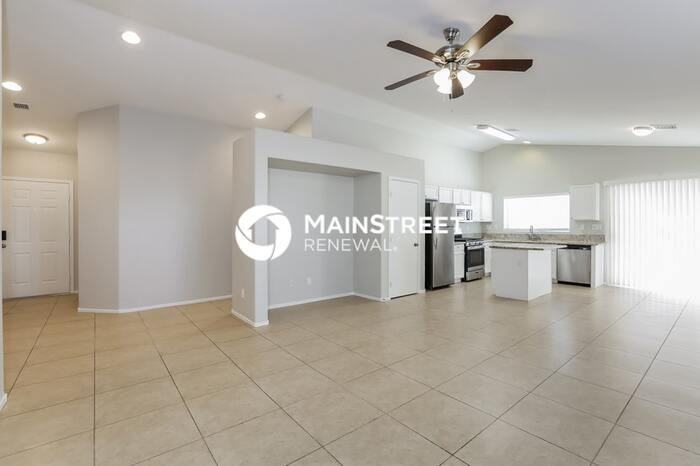 5351 Reardon Ct - Photo 4 of 16