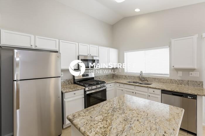 5351 Reardon Ct - Photo 6 of 16
