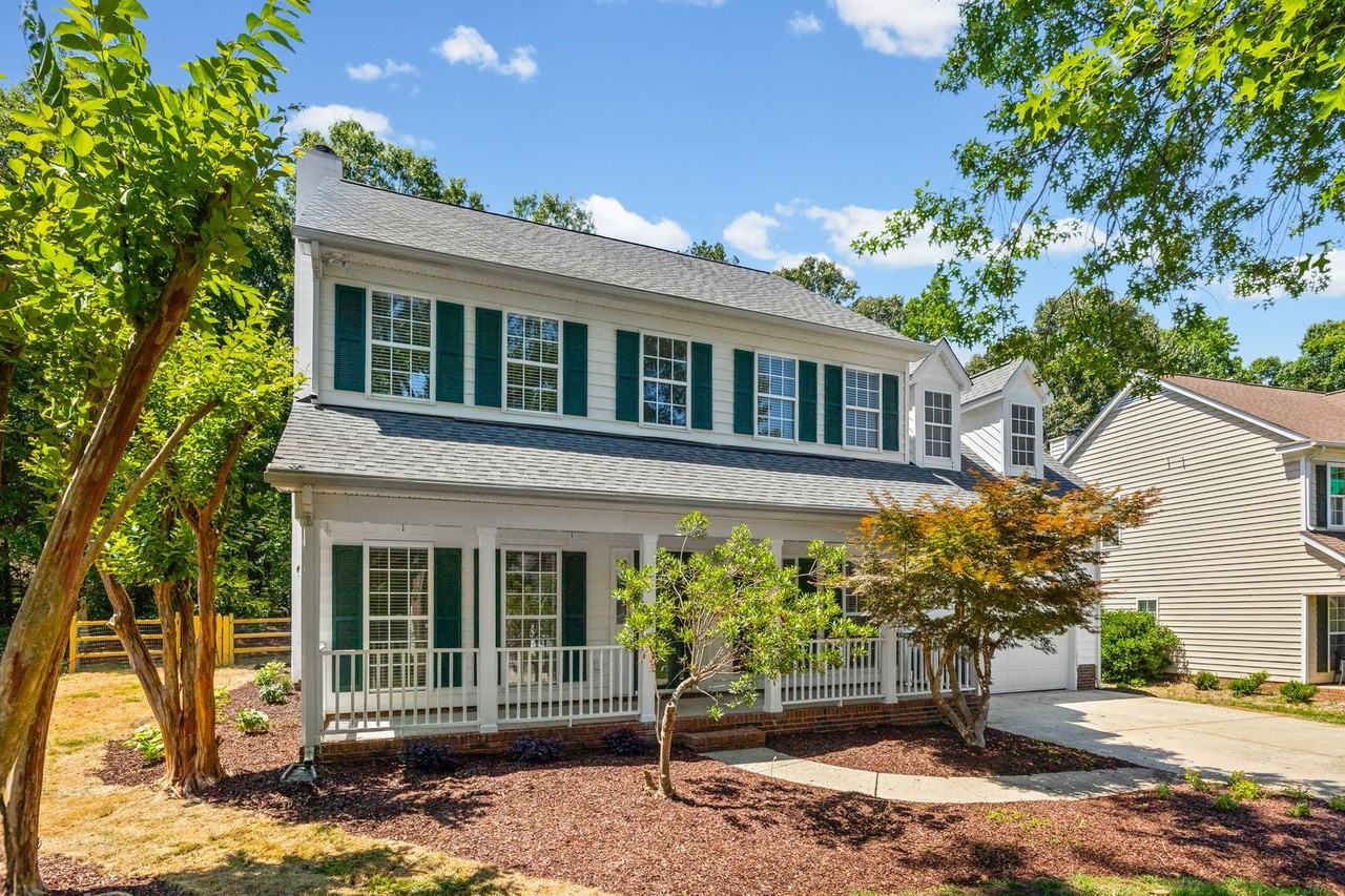 10332 Bolton Ct - Photo 2 of 35