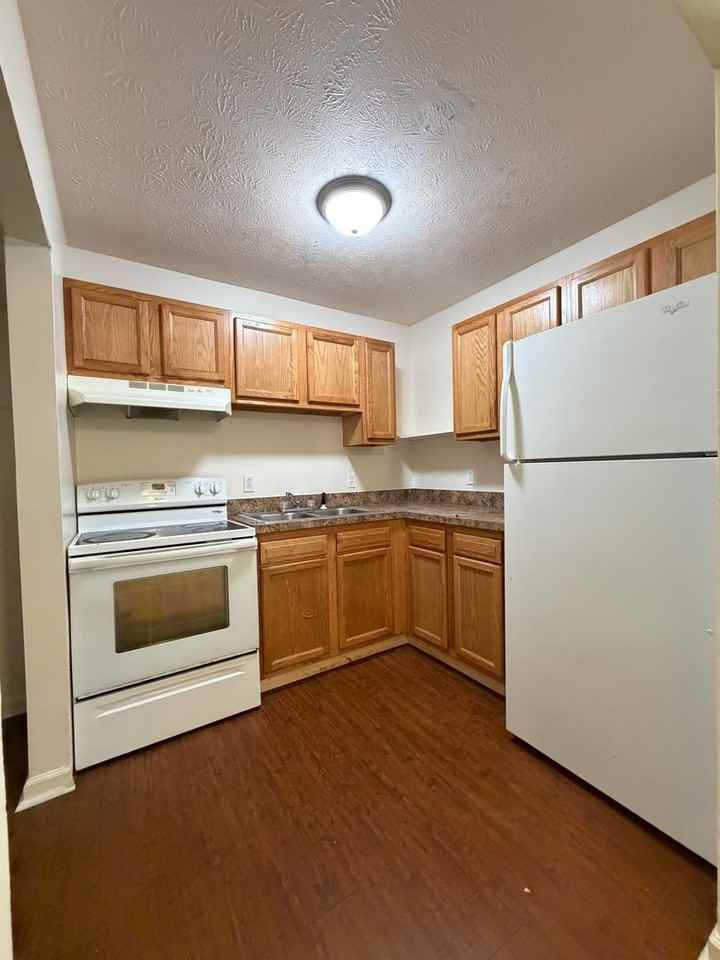 190 Macey Ave #21 - Photo 4 of 8