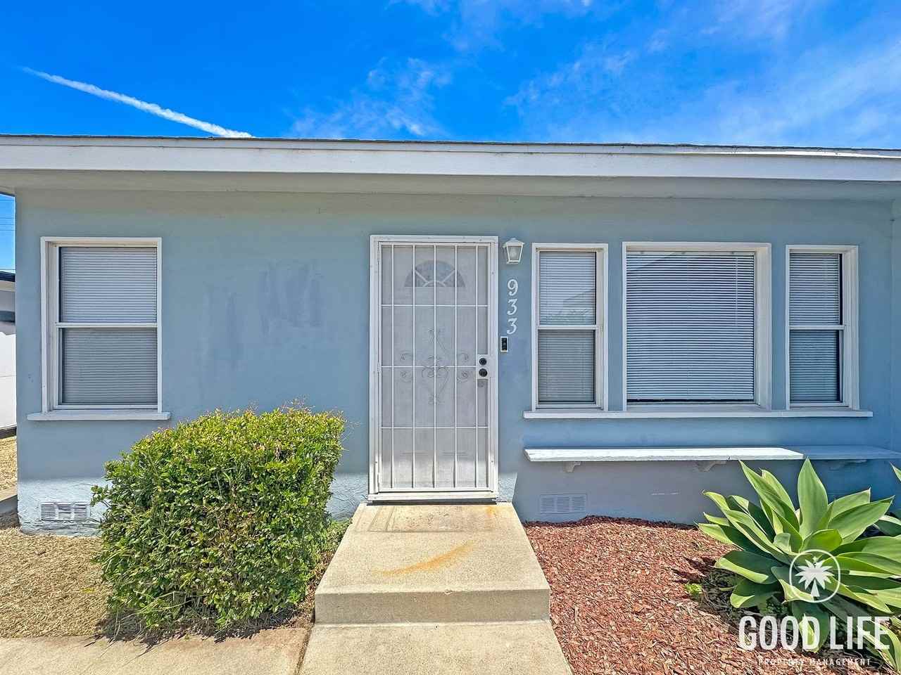 933 15th St - Photo 2 of 21