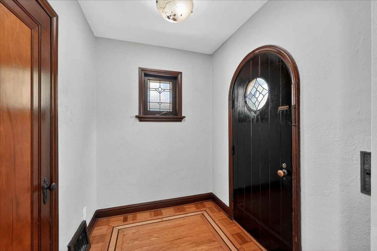 5452 Nagel Ave - Photo 2 of 32