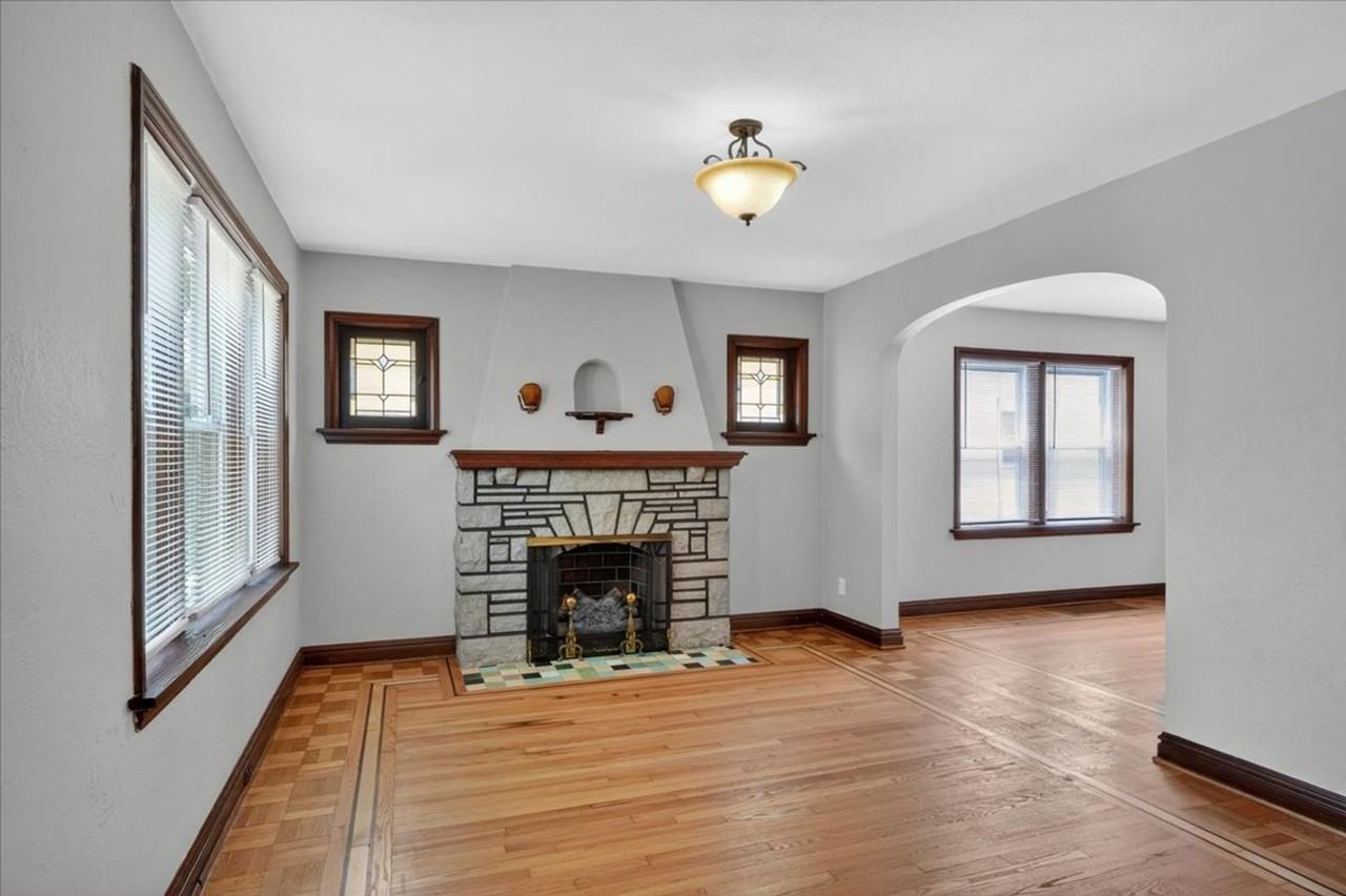 5452 Nagel Ave - Photo 4 of 32
