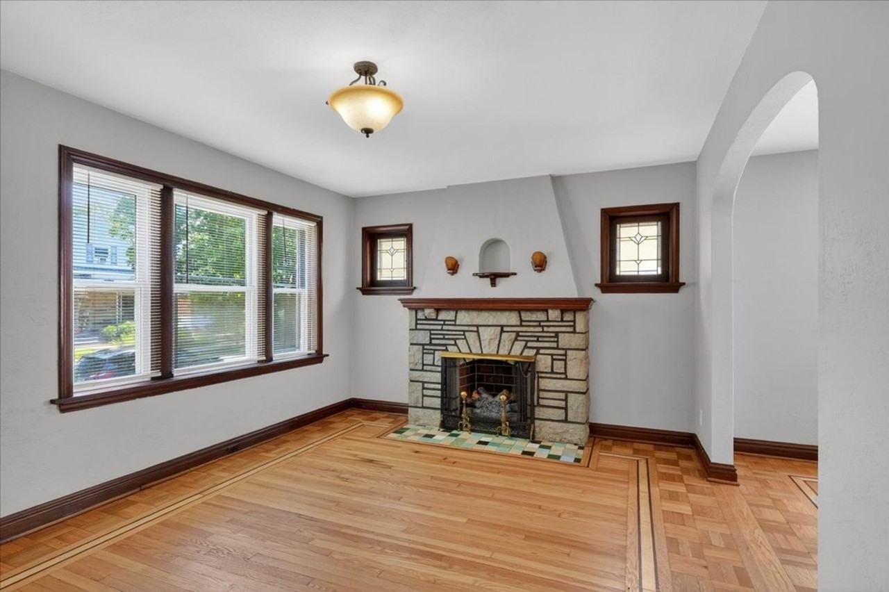 5452 Nagel Ave - Photo 6 of 32