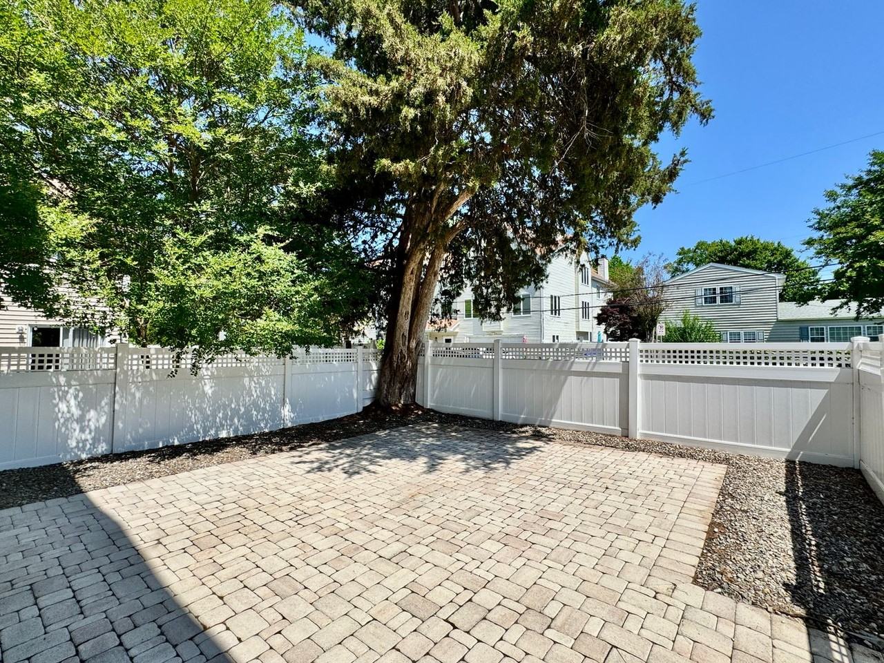 4825 Lake Dr - Photo 2 of 45