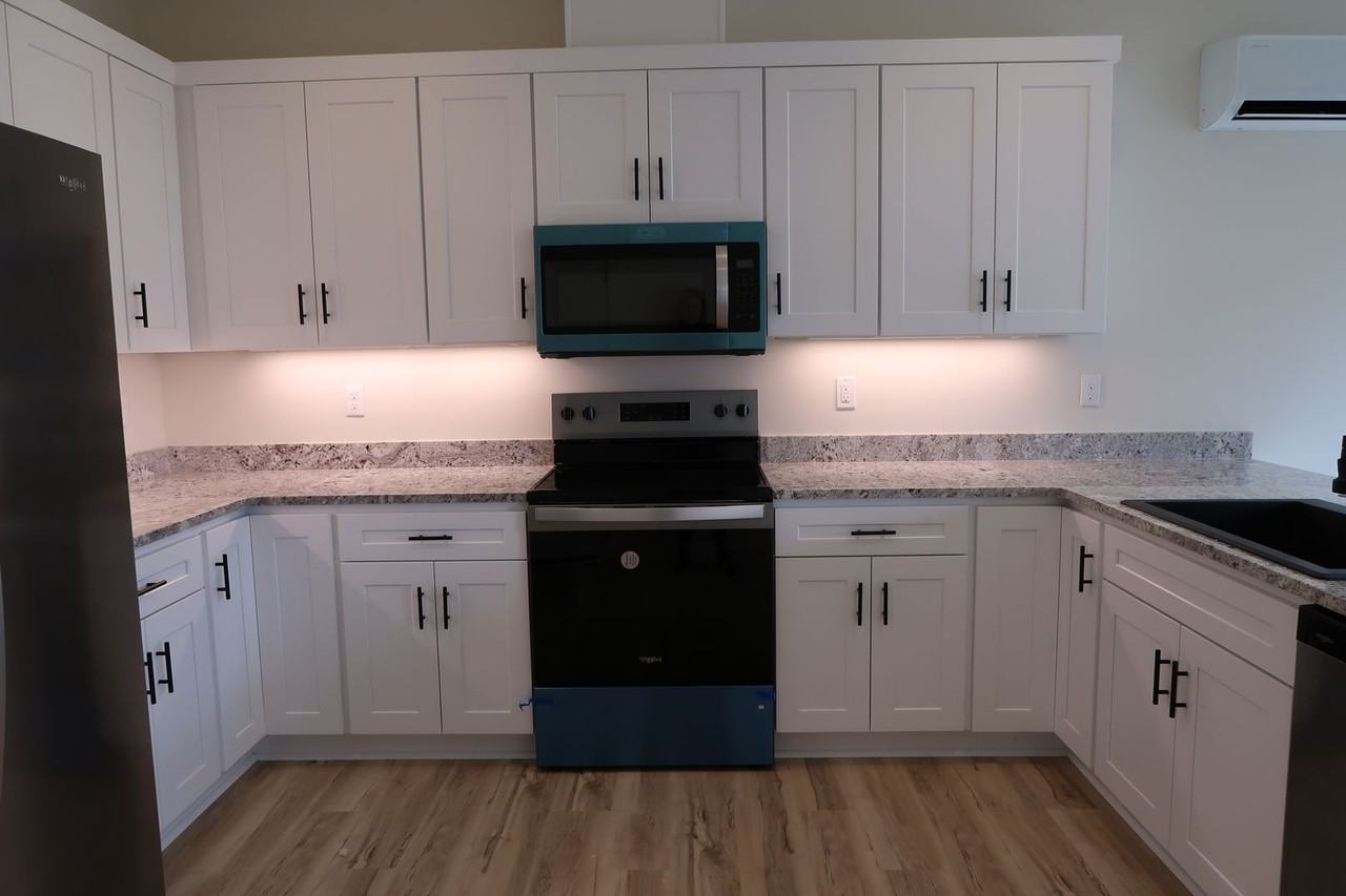 362 Seven Oaks Ln - Photo 5 of 29