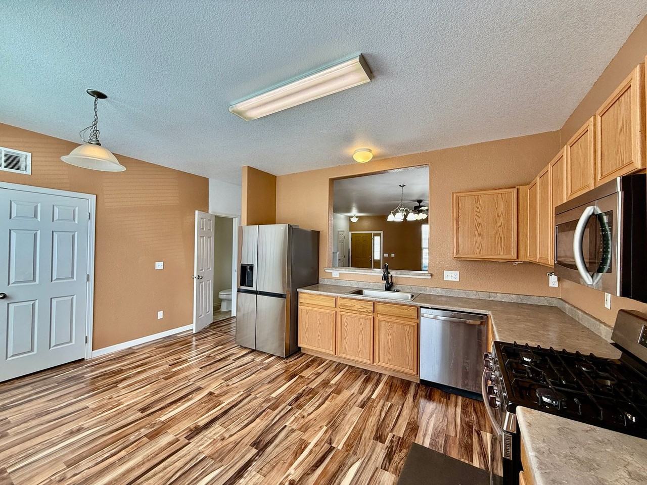 10588 Wells Pt - Photo 6 of 14