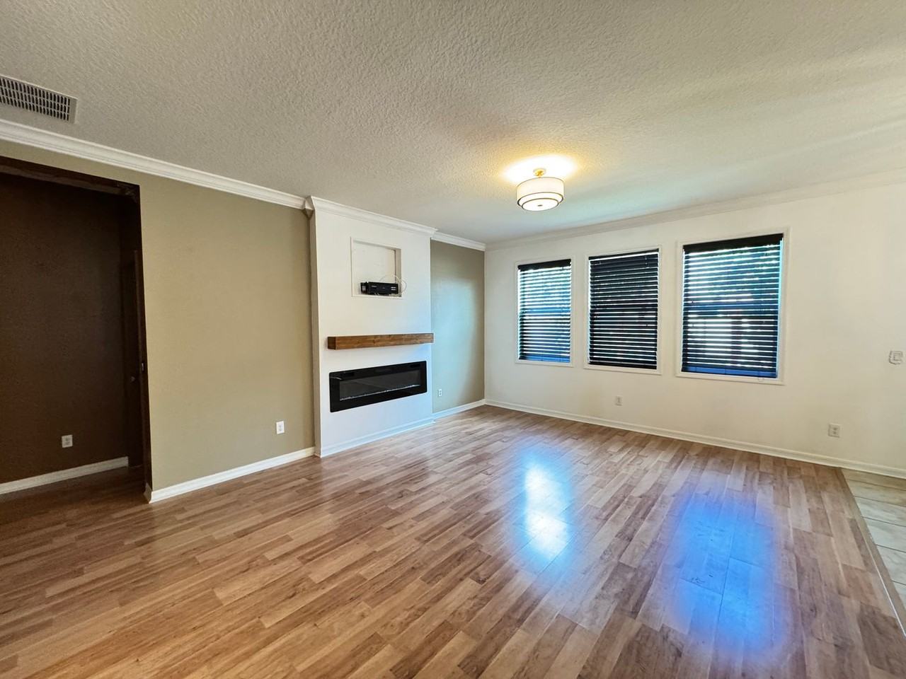 308 Blue Cypress Dr - Photo 7 of 50