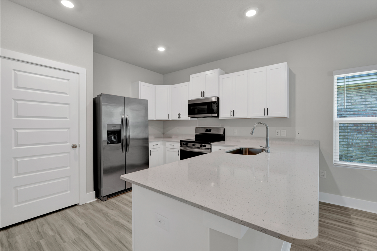 9854 Starling Dr - Photo 4 of 21
