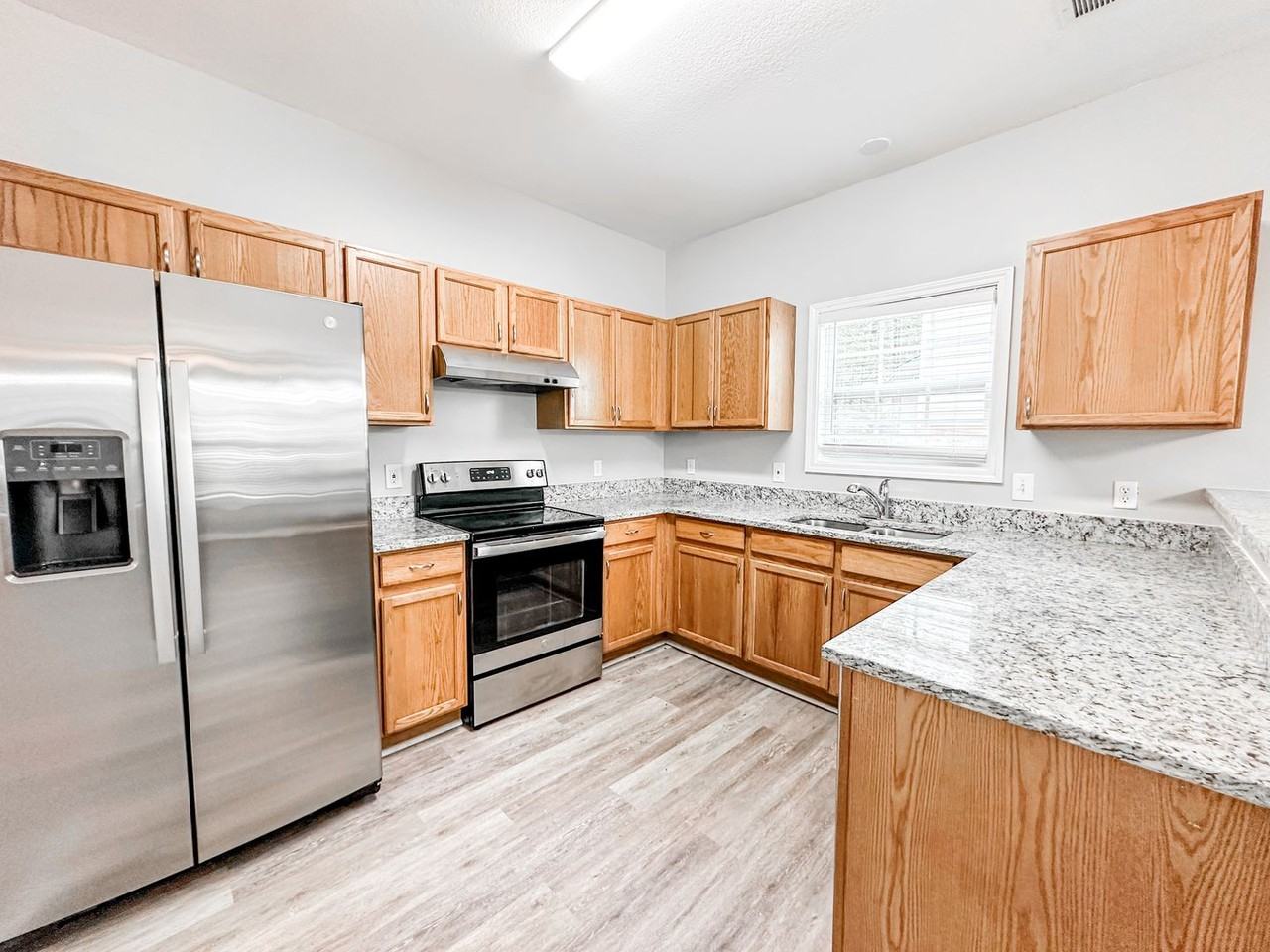3230 Century Dr - Photo 3 of 21