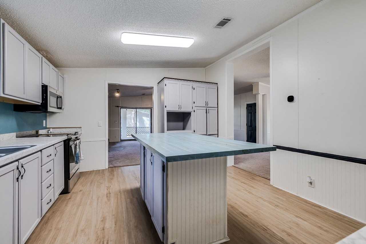 114 Eagle Dr - Photo 5 of 30