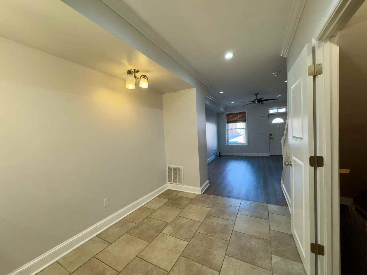 709 Scott St - Photo 4 of 30