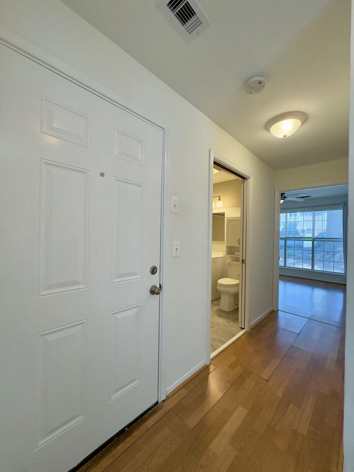 203 Yorkshire Way - Photo 2 of 16