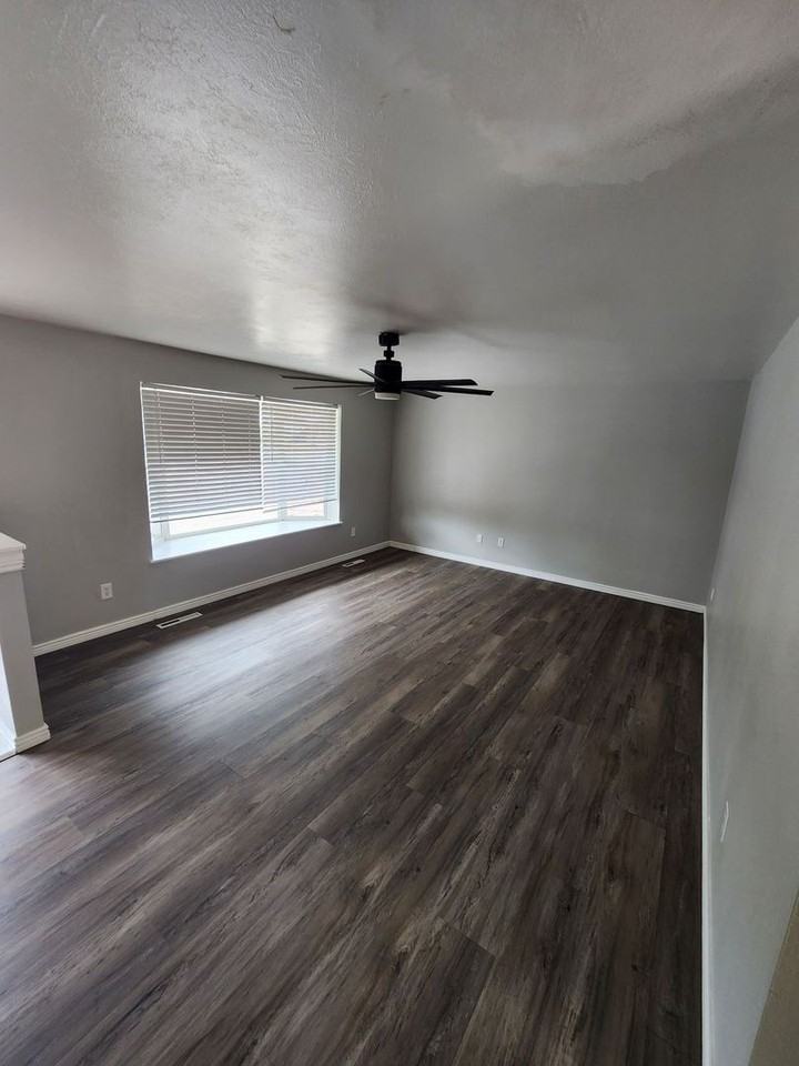 313 S Chelton Rd - Photo 5 of 29