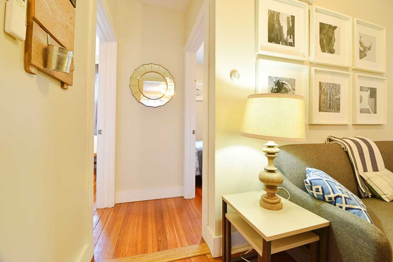 20 Moon St - Photo 7 of 12