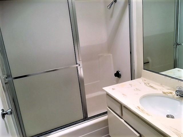 1912 Heywood St - Photo 7 of 12