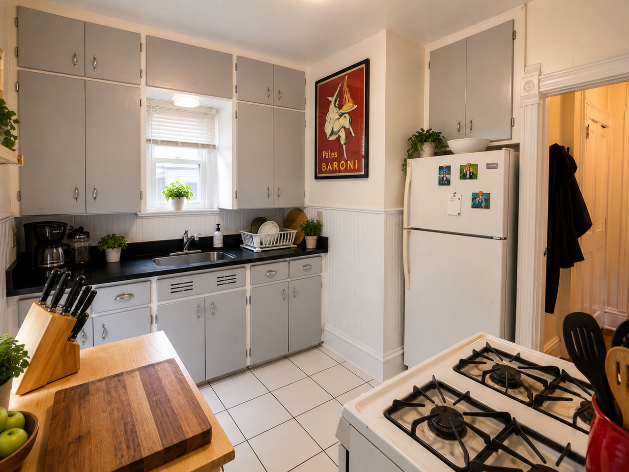 1335 Rutledge St - Photo 5 of 8