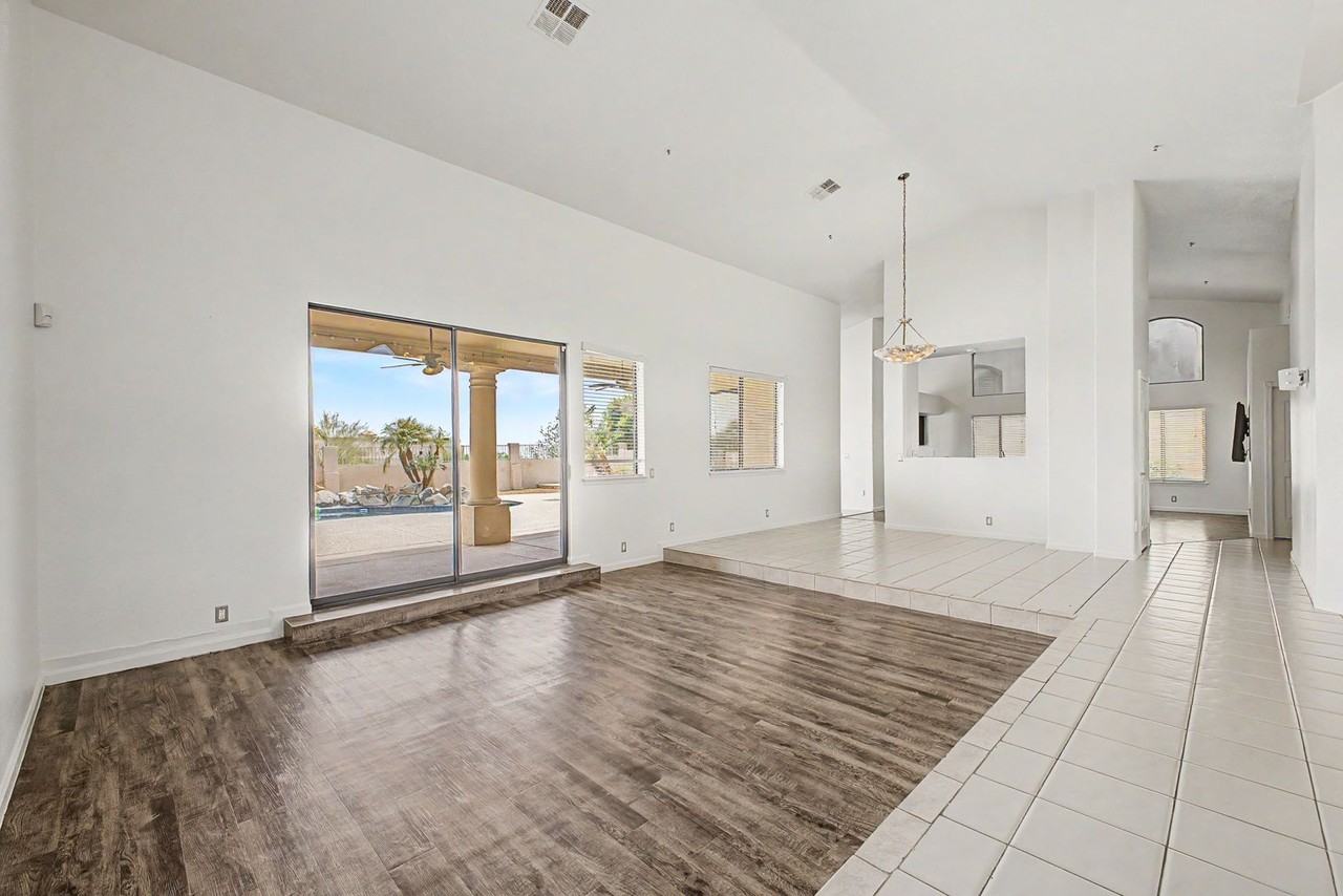 12513 E Lupine Ave - Photo 4 of 34