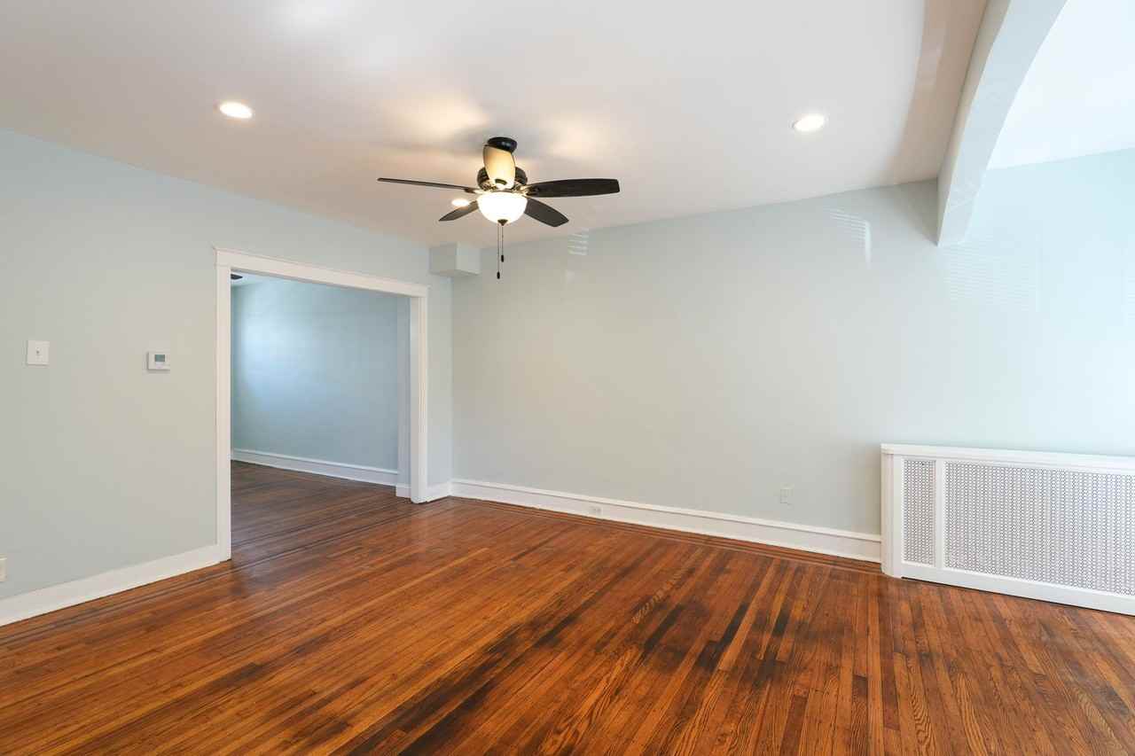 1512 S Stanley St - Photo 3 of 25