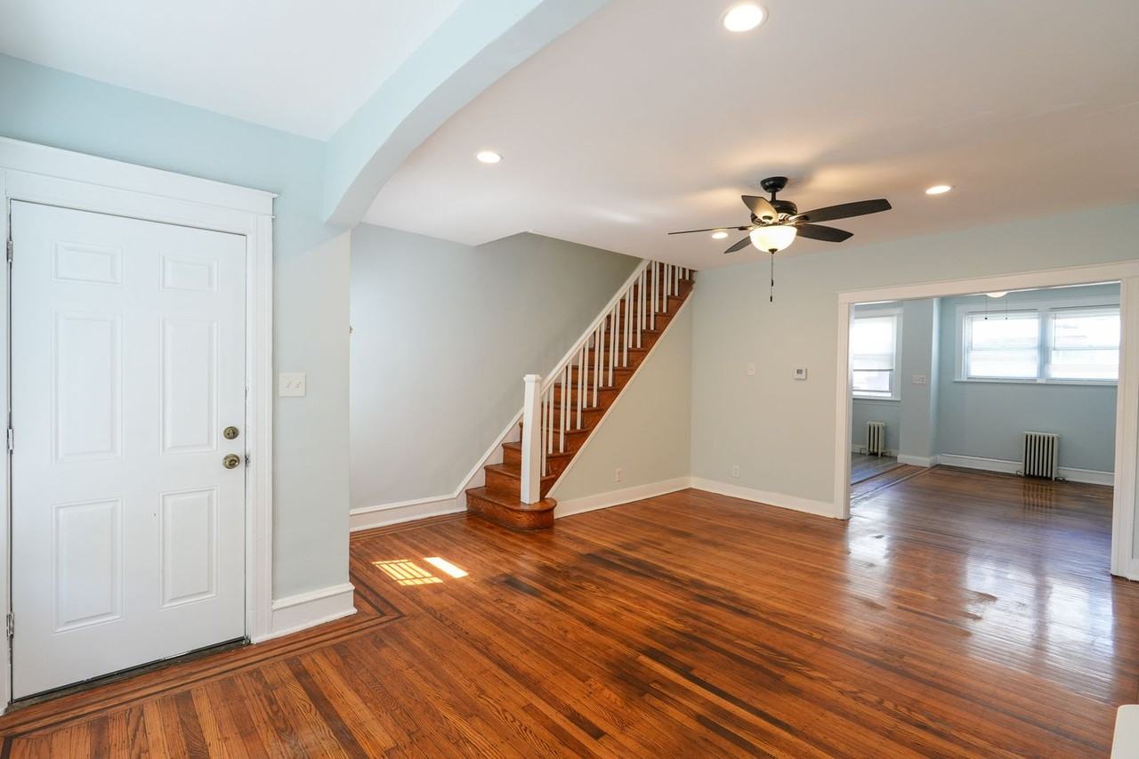 1512 S Stanley St - Photo 4 of 25