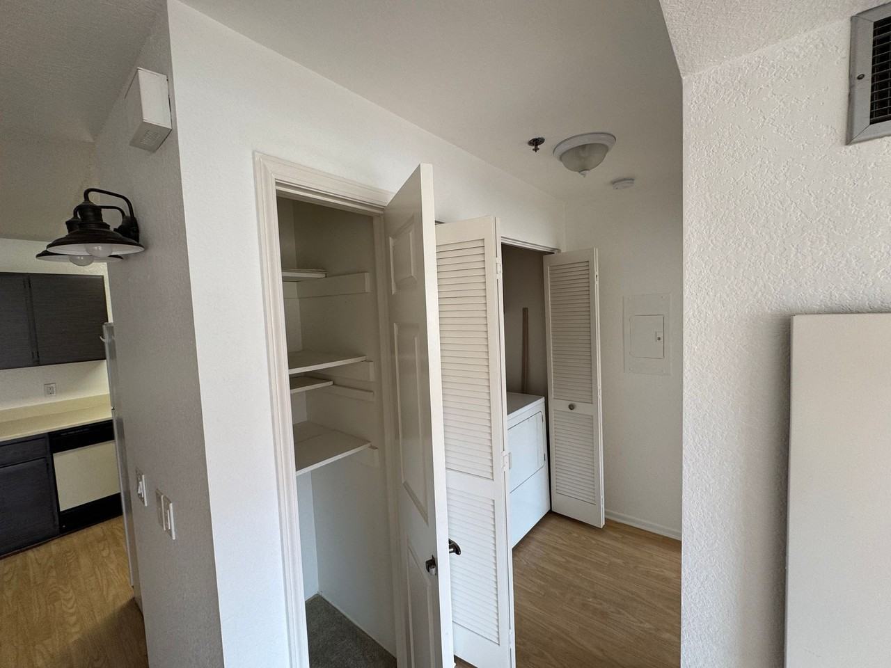 24410 Crenshaw Blvd - Photo 5 of 48