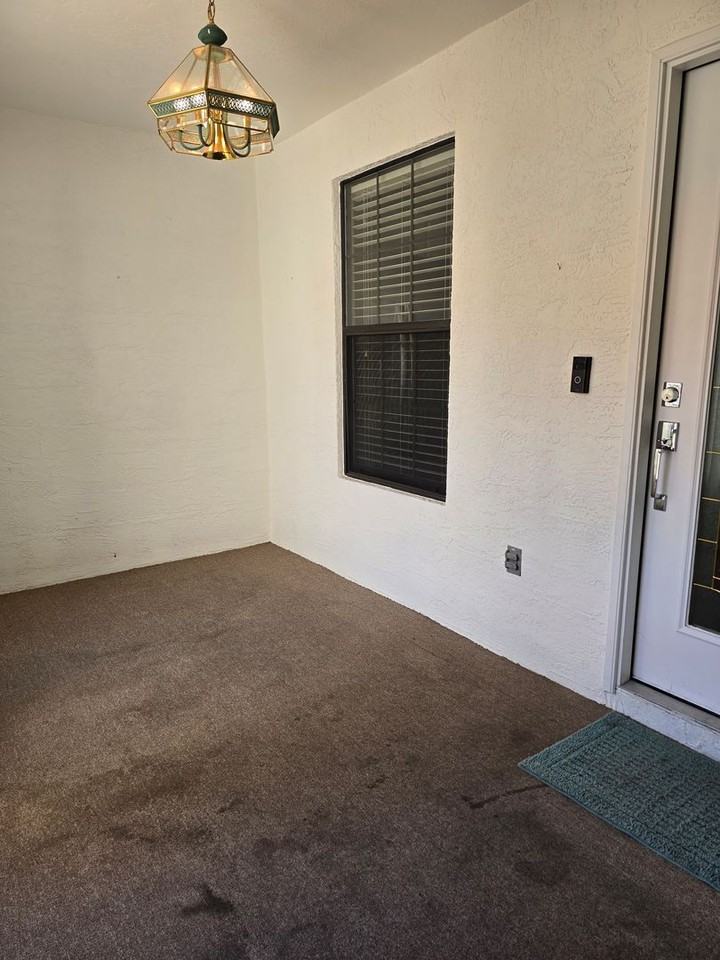 2080 Forest Dr - Photo 2 of 17