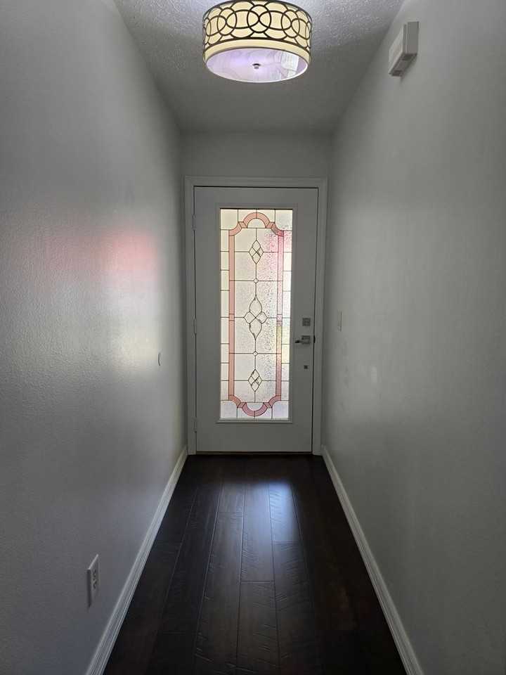 2080 Forest Dr - Photo 3 of 17
